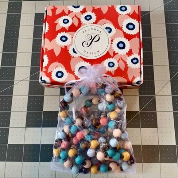 NIB Plunder Design Sawyer Multicolor Beaded Necklace - Picture 7 of 8